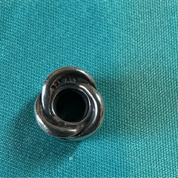 Silver Knot Ring - Picture 4 of 5